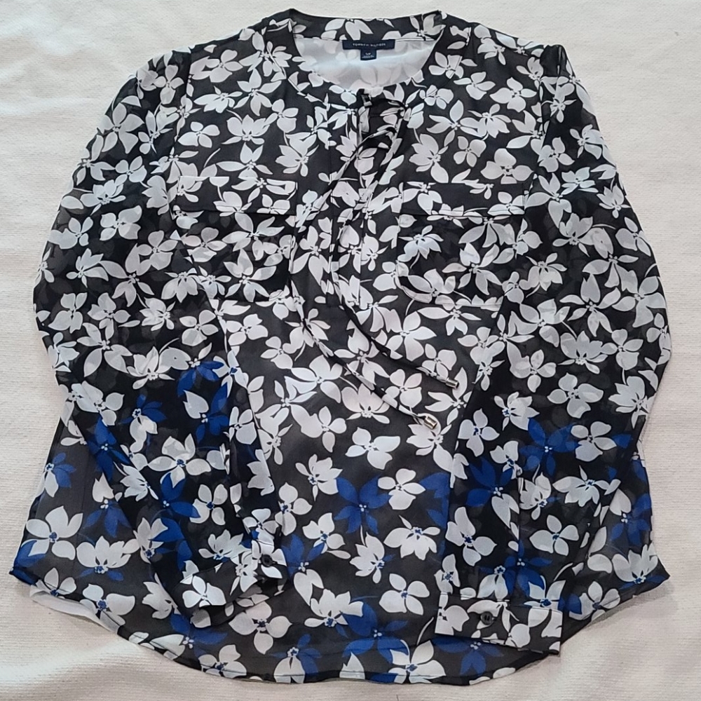 Women's Tommy Hilfiger blouse size small